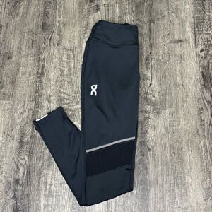 ON Running Womens Athletic Leggings Black Small